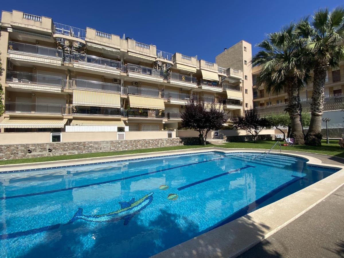 R123 Apartamento En La Planta Baja Con Piscina Cerca De La Playa Calafell Extérieur photo
