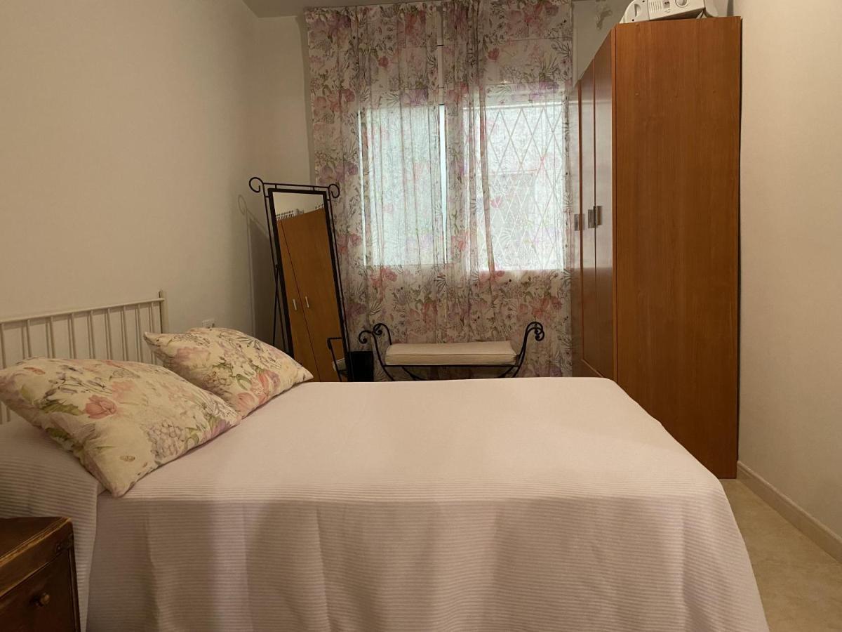 R123 Apartamento En La Planta Baja Con Piscina Cerca De La Playa Calafell Extérieur photo