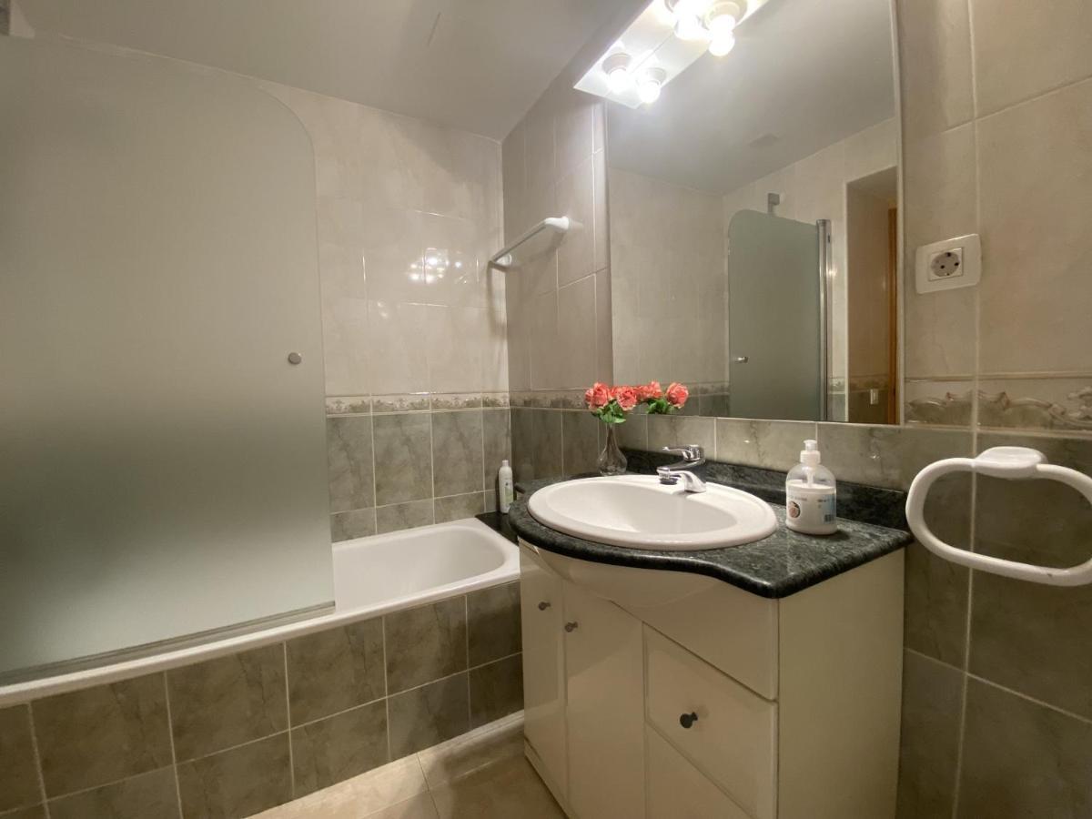 R123 Apartamento En La Planta Baja Con Piscina Cerca De La Playa Calafell Extérieur photo